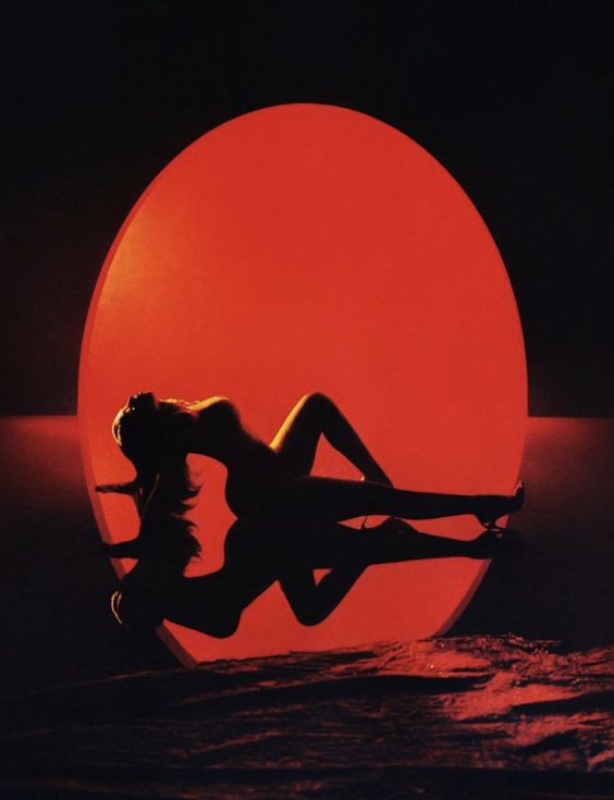 The Beauty in Darkness: Embracing the Dark Feminine Energy